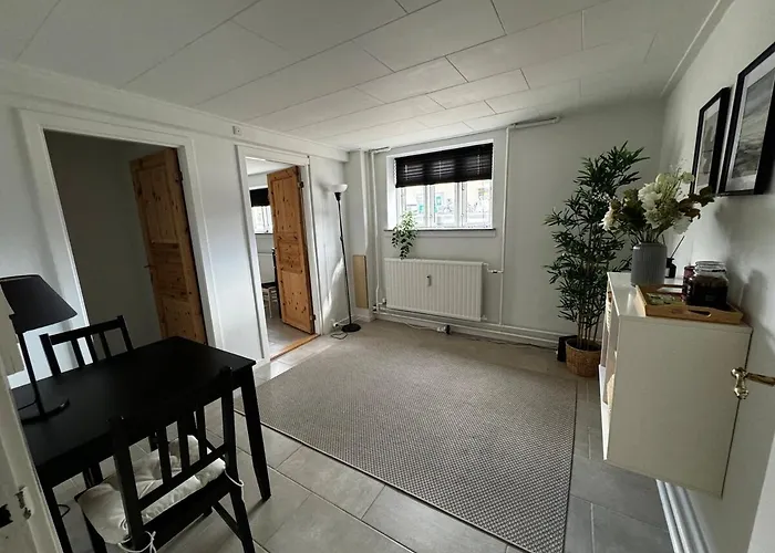 Cozy Basement Apartment